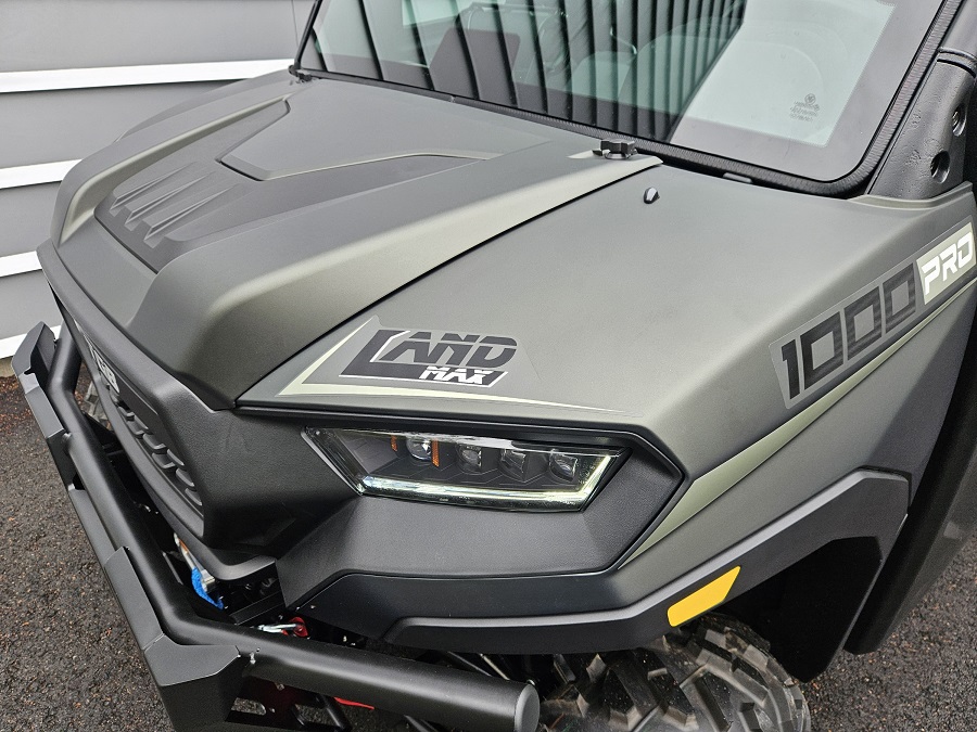 TGB 1000 LANDMAX koppimönkijä lämpöhytillä