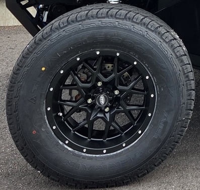 Rengassarja TGB Landmax koppimönkijä, Katurenkaat